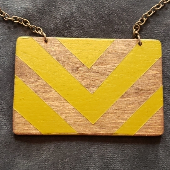 boho | handmade wooden olive green chevron statement necklace - Picture 3 of 4